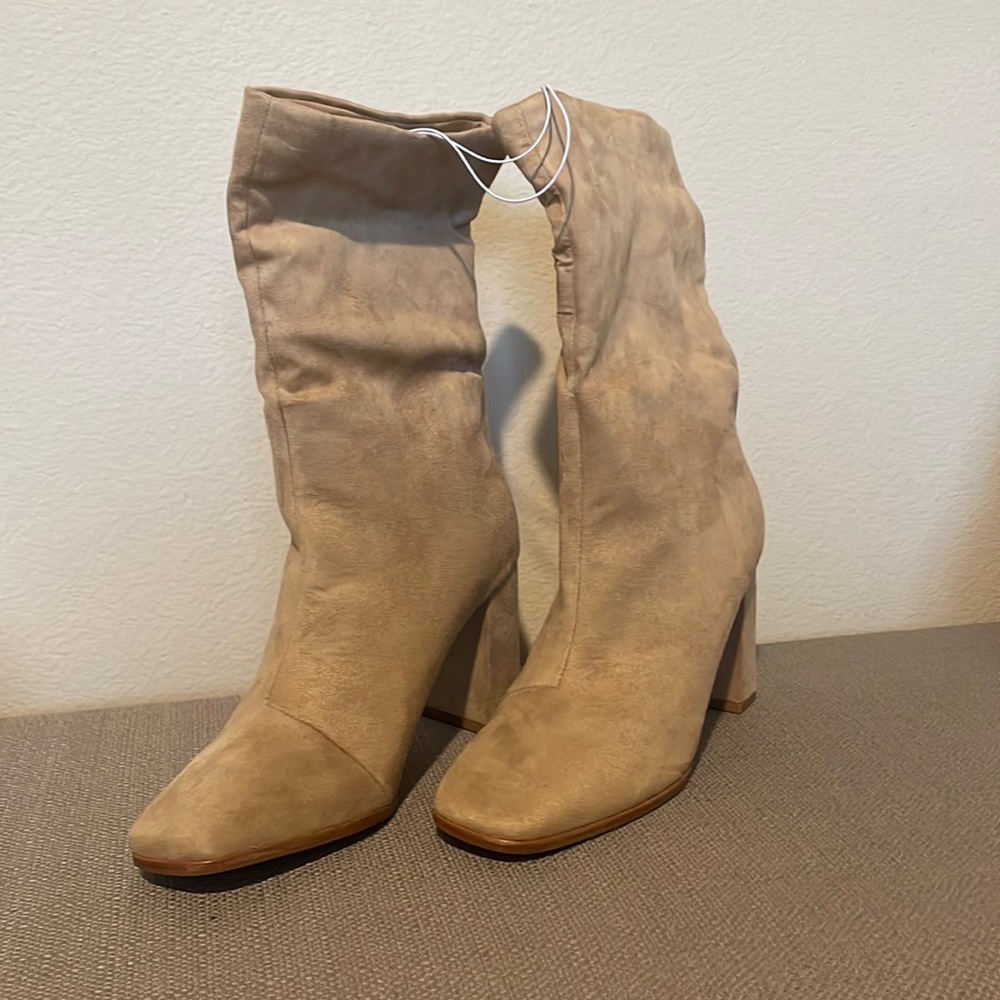 *brand new* Express booties